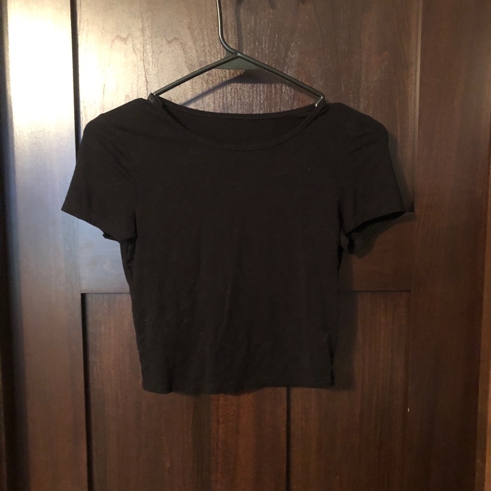 Cropped Black Tee